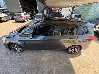 BMW 2-serie 220i M PAKKET PANO XENON 7 PERSOONS picture 9