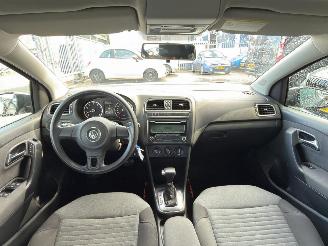 Volkswagen Polo 1.4 benzine automaat airco cruise nap picture 13