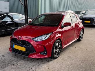 Voiture accidenté Toyota Yaris 1.5 HYBRID 115 DYNAMIC CAMERA KEYLESS FULL NAP 2026/3