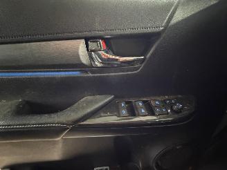 Toyota Hilux 2.8 D-4D Double Cabine Invincible 90dkm NAP picture 13