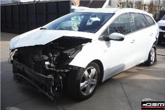  Kia Cee d /  1.6 CRDI EASY 2014/5