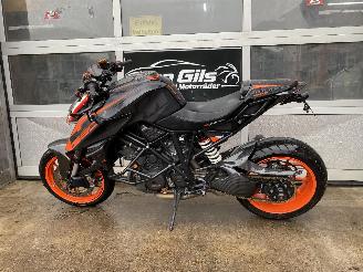 KTM 1290 Super Duke R Carbon Austin uitlaat picture 12