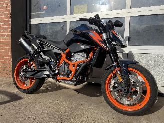 KTM Alle 890R duke Akrapovic picture 3