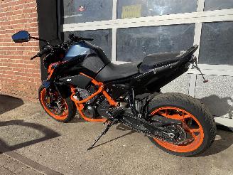 KTM Alle 890R duke Akrapovic picture 6
