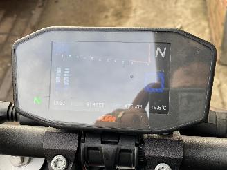KTM 1290 Super Duke R 1290R Akrapovic nieuwstaat! picture 12