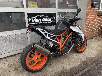 KTM 1290 Super Duke R 1290R Akrapovic nieuwstaat! picture 3