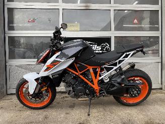 KTM 1290 Super Duke R 1290R Akrapovic nieuwstaat! picture 13