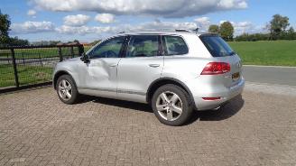 Volkswagen Touareg 3.0tsi hybrid  leer navi picture 4