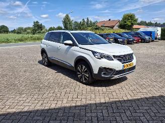  Peugeot 5008 1.2i  131pk   navi clima pano  7 zitter 2020/2