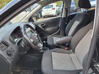 Volkswagen Polo 1.2i   69pk  navi airco picture 4