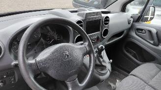Peugeot Partner 1.6 hdi  73kw   3 persoons   airco picture 11