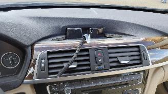 BMW 3-serie 320i  184 pk clima leer picture 10