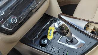 BMW 3-serie 320i  184 pk clima leer picture 9