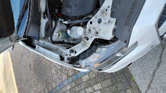 Mitsubishi Outlander 2.0 i 147pk automaat picture 14