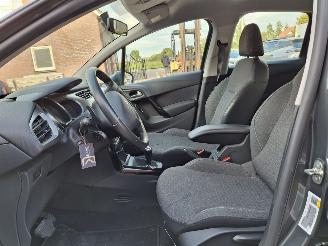 Citroën C3 1.2i automaat   1e eigenaar  clima picture 7