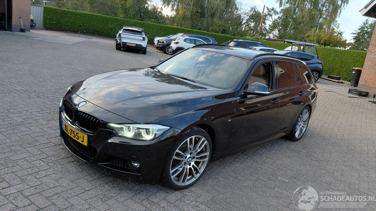 BMW  318i m sport  136pk pano  clima