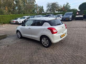 Suzuki Swift 1.2i  90pk navi airco picture 5