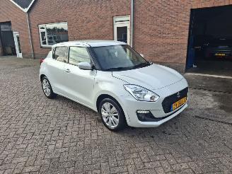 Suzuki Swift 1.2i  90pk navi airco picture 4