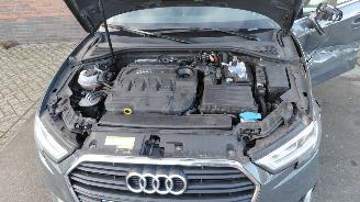 Audi A3 1.6 tdi  116pk pano navi clima leer picture 14