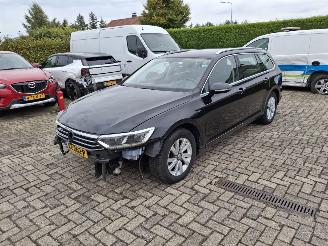 uszkodzony samochody osobowe Volkswagen Passat 1.4 tsi  110kw  automaat navi clima 2017/2