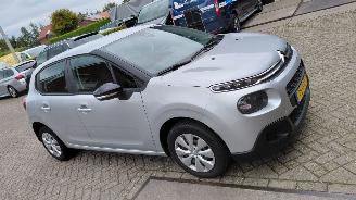 krockskadad bil auto Citroën C3 1.2 i  82pk  navi clima 2017/7