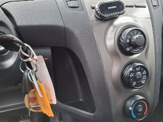 Toyota Yaris 1.0 vtti  69pk  airco picture 10