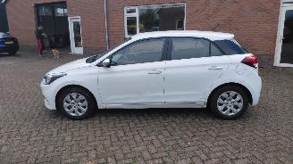 Hyundai I-20 1.0 tgdi  74kw     airco picture 6
