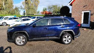 Schadeauto Toyota Rav-4 2.5 hybrid  179kw   navi  clima  4x4 2022/11
