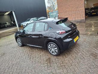 Peugeot e-208 ev  136pk      50kwh accu   navi picture 14