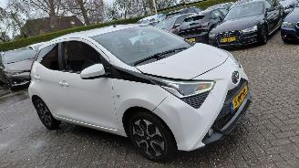 Toyota Aygo 1.0 vtti  x play automaat picture 6