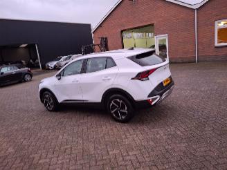 Kia Sportage 1.6 gdi hybrid   navi clima  147kw picture 5