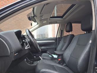 Mitsubishi Outlander 2.0 phev hybrid   121pk  navi picture 13