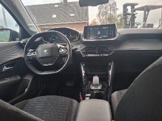 Peugeot e-208 ev  100kw   navi clima picture 8