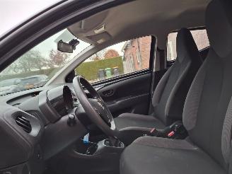 Toyota Aygo 1.0 vtti 5drs airco picture 6