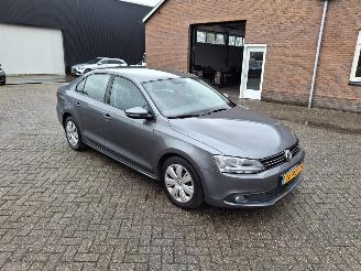 skadebil auto Volkswagen Jetta 1.2 tsi  77kw   navi  airco 2011/8
