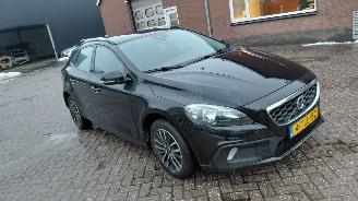 Volvo V-40 1.6i cross country  179pk navi picture 2