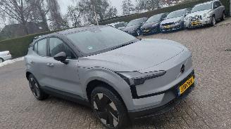 Schadeauto Volvo EX30 69kwh   272pk navi clima 2025/10