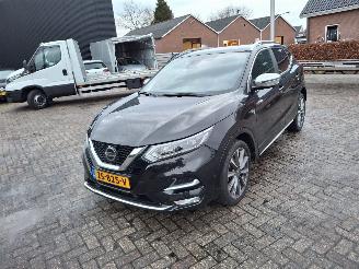 uszkodzony samochody osobowe Nissan Qashqai 1.3 dig  automaat  159 pk tekna  pano 2019/8