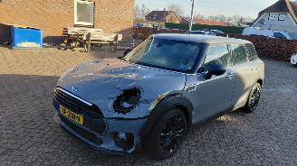 Mini Clubman 1.5i 102 pk  clima navi picture 5