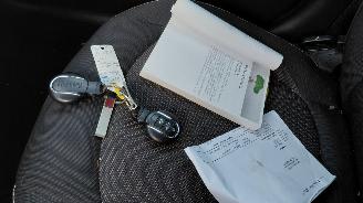 Mini Clubman 1.5i 102 pk  clima navi picture 12