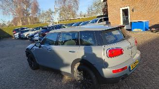 Mini Clubman 1.5i 102 pk  clima navi picture 2