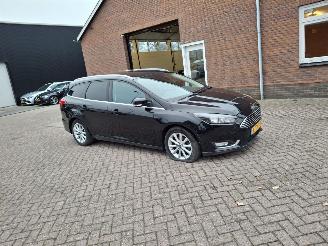 skadebil auto Ford Focus 1.0i titanium  92kw  clima 2016/6