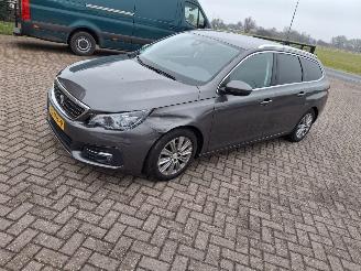 Peugeot 308 1.6 hdi automaat pano    navi   120pk picture 6