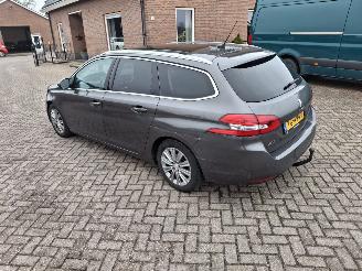 Peugeot 308 1.6 hdi automaat pano    navi   120pk picture 2