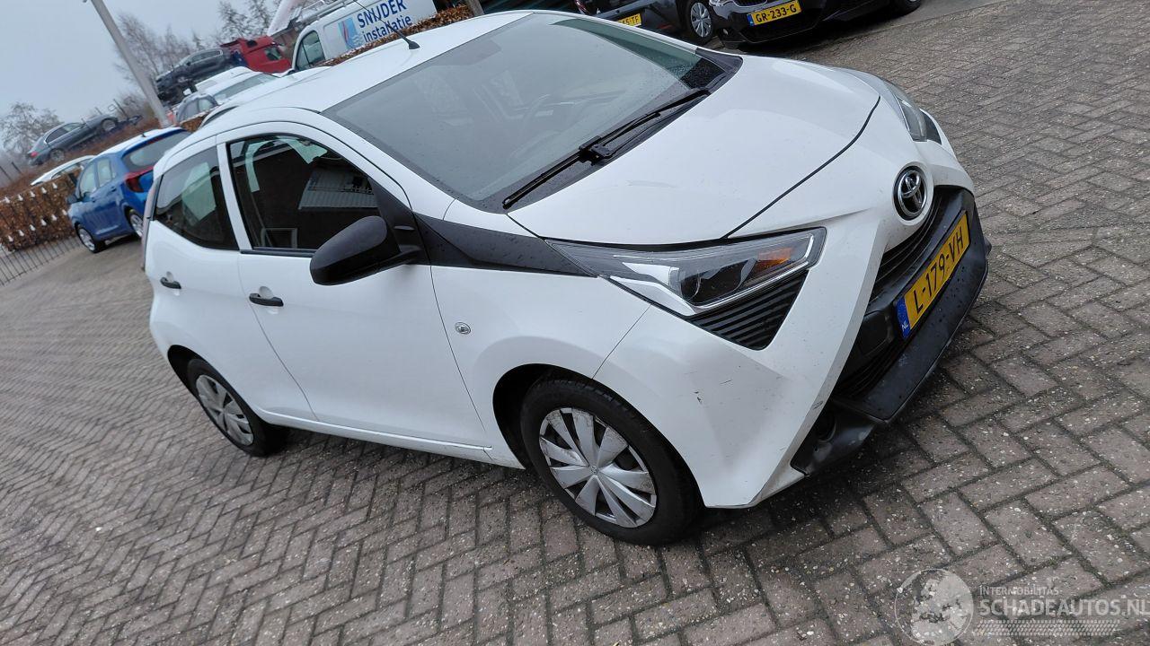 Toyota Aygo 1.0i vtti x fun airco