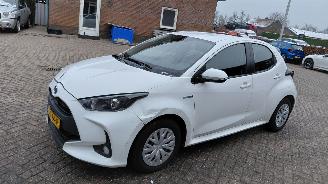 Toyota Yaris 1.5 hybrid  comfort   navi clima picture 9