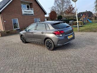 krockskadad bil auto Citroën C4 1.2i  110pk   navi clima 2016/6