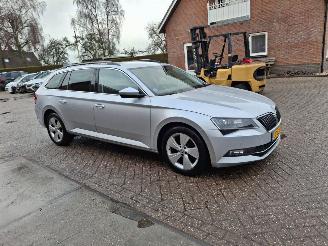 Skoda Superb 1.4 tsi automaat   clima navi picture 8