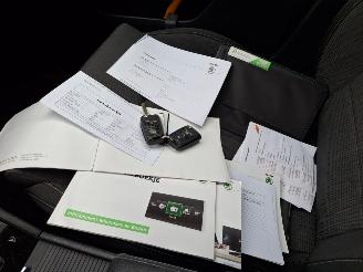 Skoda Superb 1.4 tsi automaat   clima navi picture 3