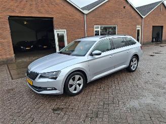 Skoda Superb 1.4 tsi automaat   clima navi picture 1